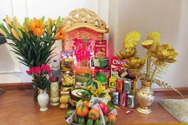 Ảnh Nên hay không nên đặt tiền thật lên bàn thờ thần tài?