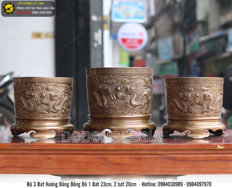 Bát hương bằng đồng đỏ thờ cúng màu giả cổ
