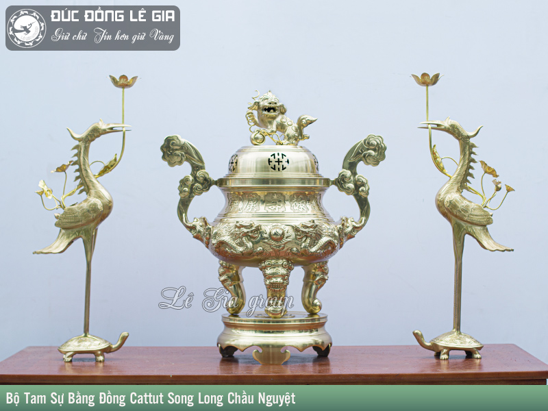 Bộ tam sự đỉnh hạc bằng đồng cattut