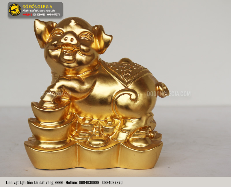 Linh vật Lợn tài lộc bằng đồng dát vàng 9999