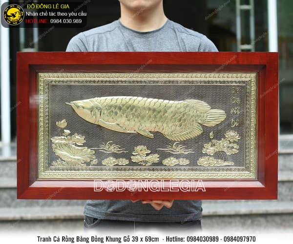 Tranh Cá Rồng bằng đồng khung gỗ 39x69cm