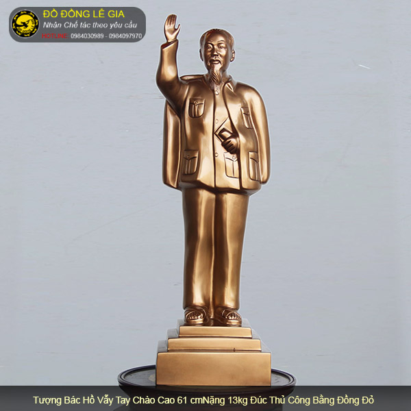 Tượng Bác Hồ vẫy tay chào cao 61cm