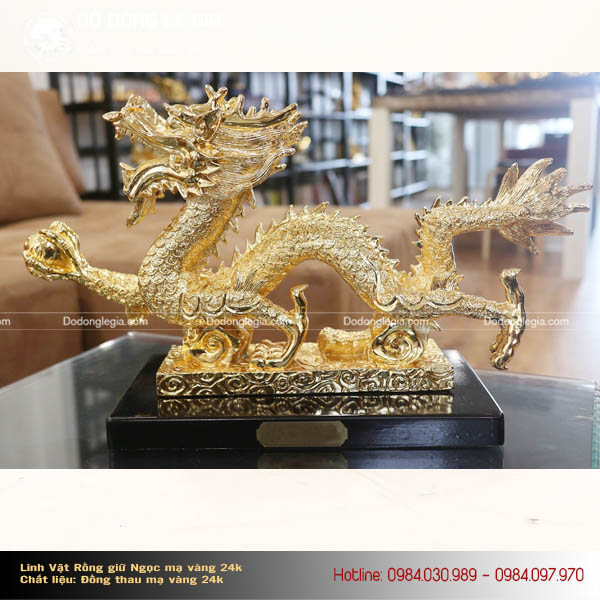 Linh vật rồng giữ ngọc mạ vàng 24k